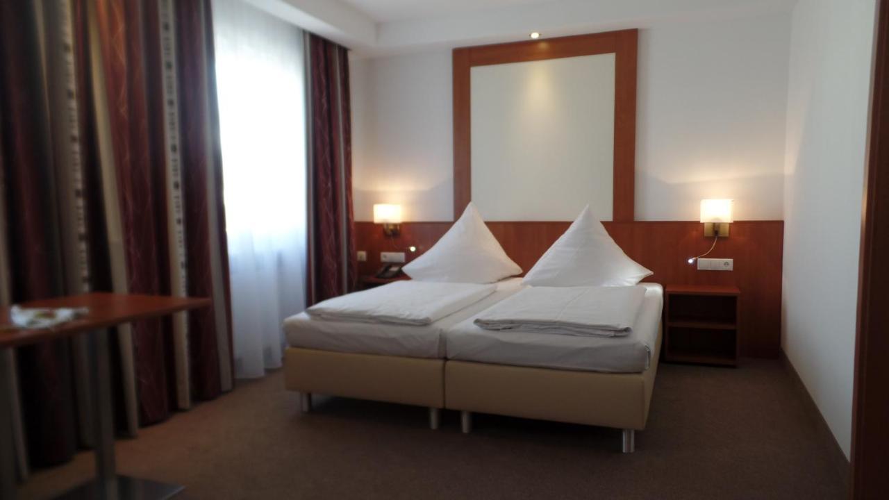 Hotel St. Georg Řezno Exteriér fotografie